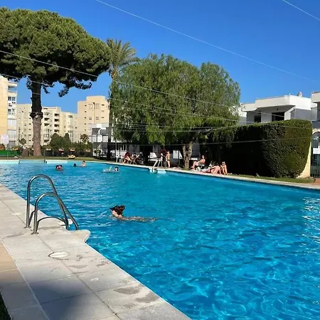 Apartament Tres Bel Avec Piscine Et Tennis Entre Amis Ou En Famille Estepona