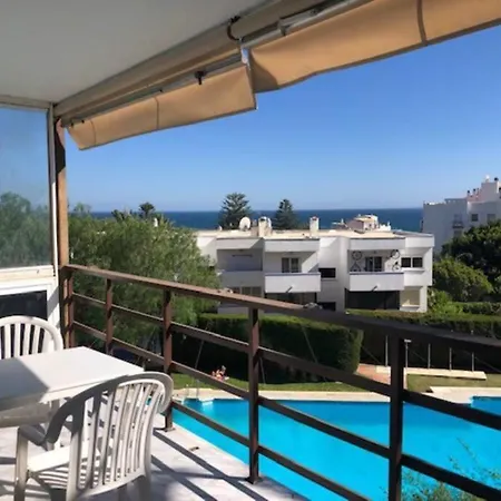 Tres Bel Avec Piscine Et Tennis Entre Amis Ou En Famille Апартаменти Естепона