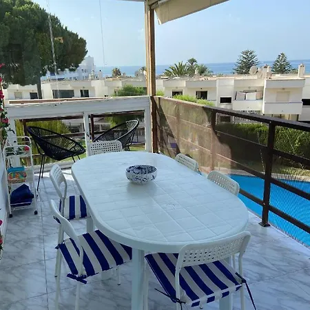 Tres Bel Avec Piscine Et Tennis Entre Amis Ou En Famille Естепона