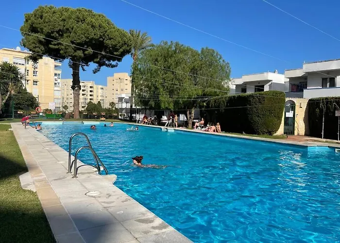 Apartament Tres Bel Avec Piscine Et Tennis Entre Amis Ou En Famille Estepona