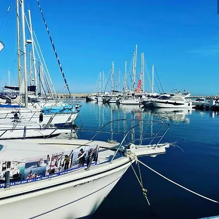 Très Bel Avec Piscine Et Tennis Entre Amis Ou En Famille * Estepona