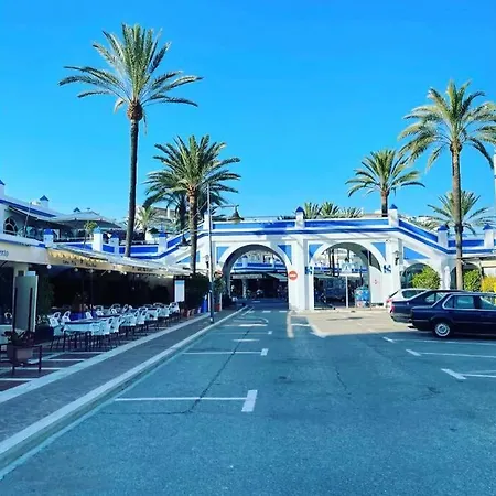 Tres Bel Avec Piscine Et Tennis Entre Amis Ou En Famille *