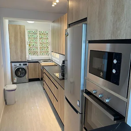 Tres Bel Avec Piscine Et Tennis Entre Amis Ou En Famille