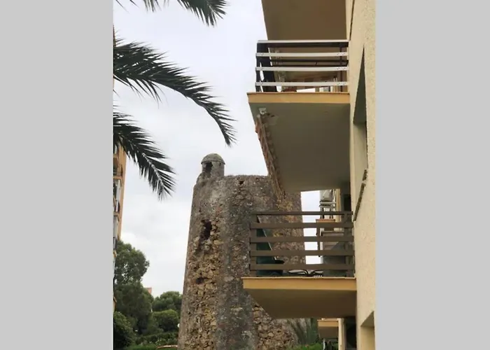 Très Bel Avec Piscine Et Tennis Entre Amis Ou En Famille Estepona