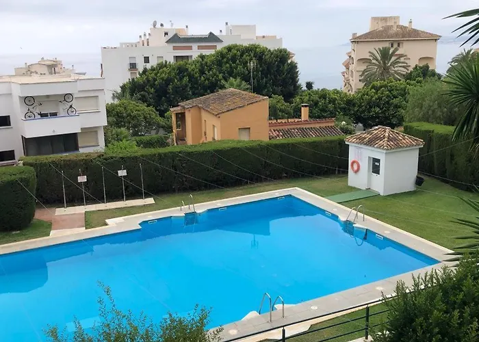 Tres Bel Avec Piscine Et Tennis Entre Amis Ou En Famille 에스테포나