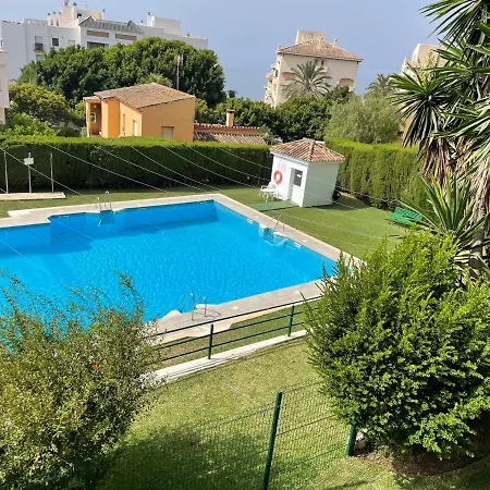 Tres Bel Avec Piscine Et Tennis Entre Amis Ou En Famille *